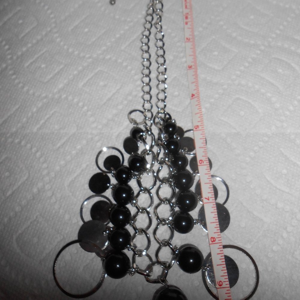 Vintage 90s Geometric Chunky Black and Silver Bib Statement Dangle Necklace - Picture 8 of 11